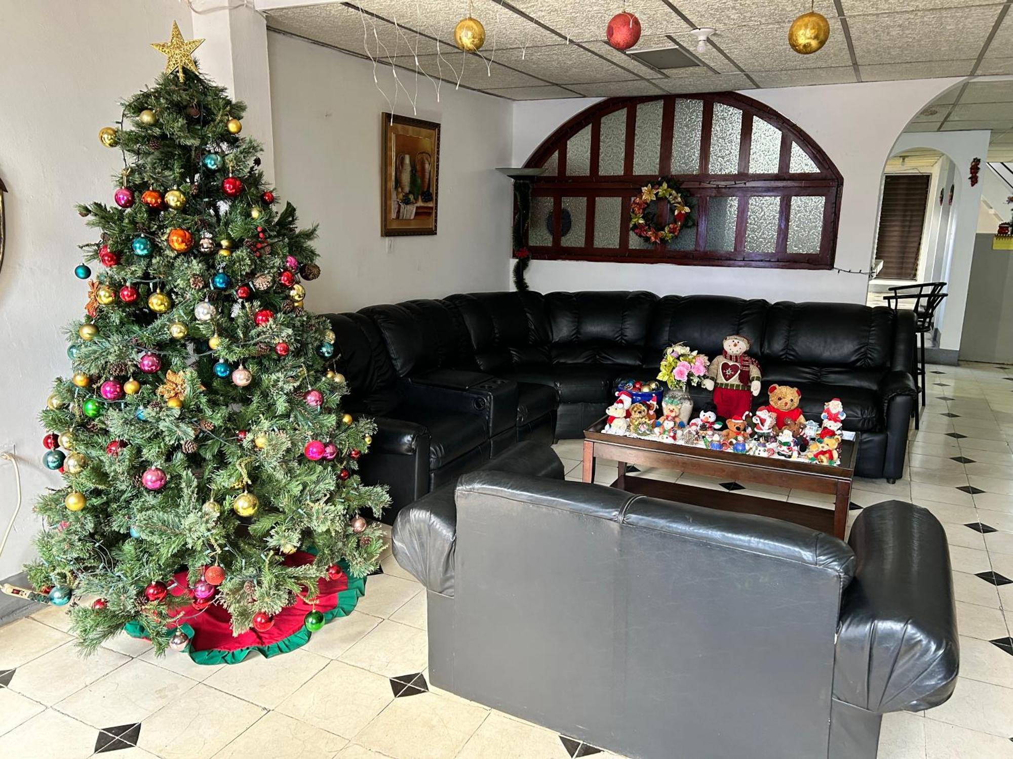 El Callejon Guest House เลออน ภายนอก รูปภาพ