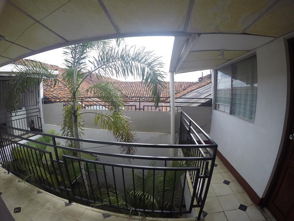 El Callejon Guest House เลออน ภายนอก รูปภาพ