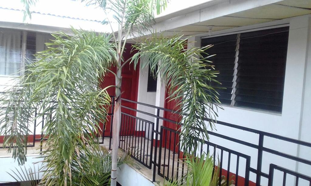 El Callejon Guest House เลออน ภายนอก รูปภาพ