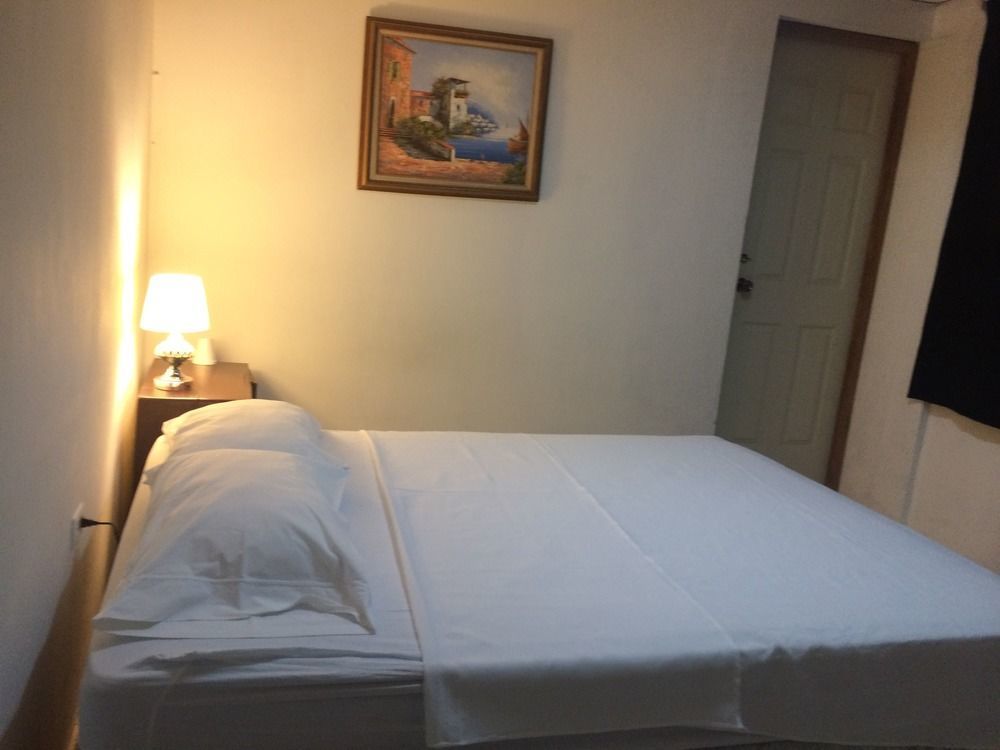 El Callejon Guest House เลออน ภายนอก รูปภาพ